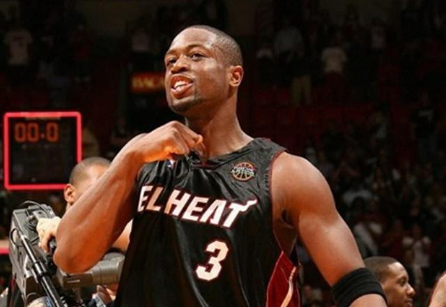 王建民在洋基队连续两季拿下 19 胜，奠定了其“亚洲一哥”的历史地位