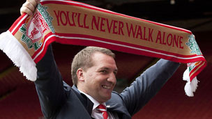 《热血传奇怀旧版》珍品降临，装备属性之谜等待勇士揭秘