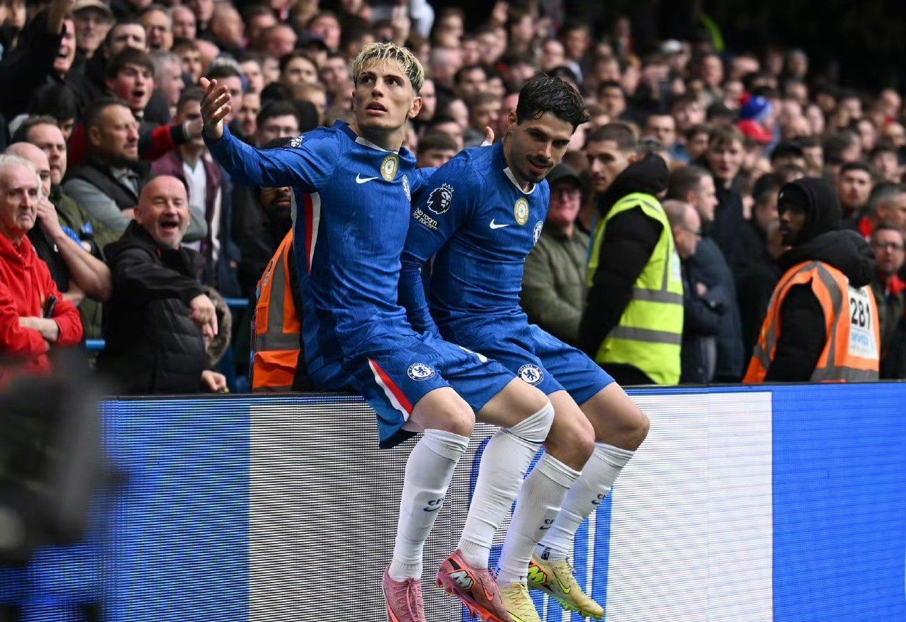 04年科比场均22.6分湖人不敌活塞，09年终于夺冠，中间湖人输过谁