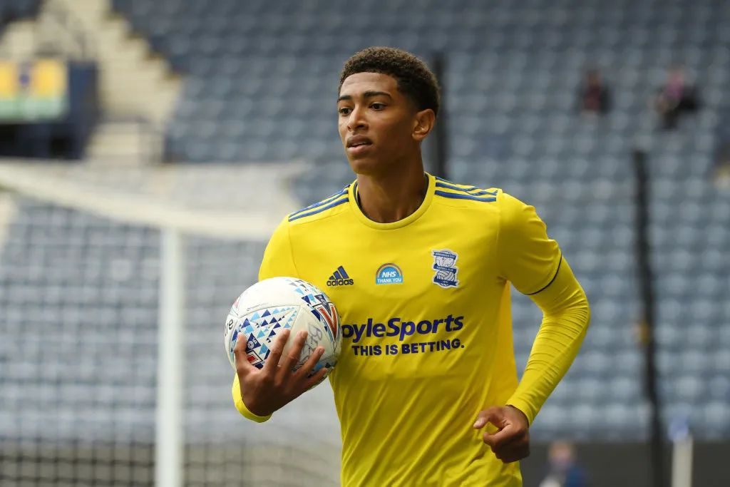 [图]里夫斯38+8东契奇35+11 湖人击败独行侠全胜晋级