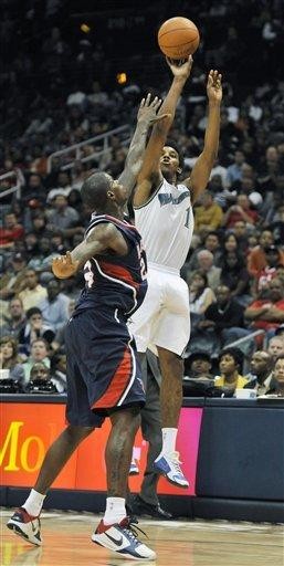 黄蜂官方：三球左脚踝酸痛，本场比赛不会回归