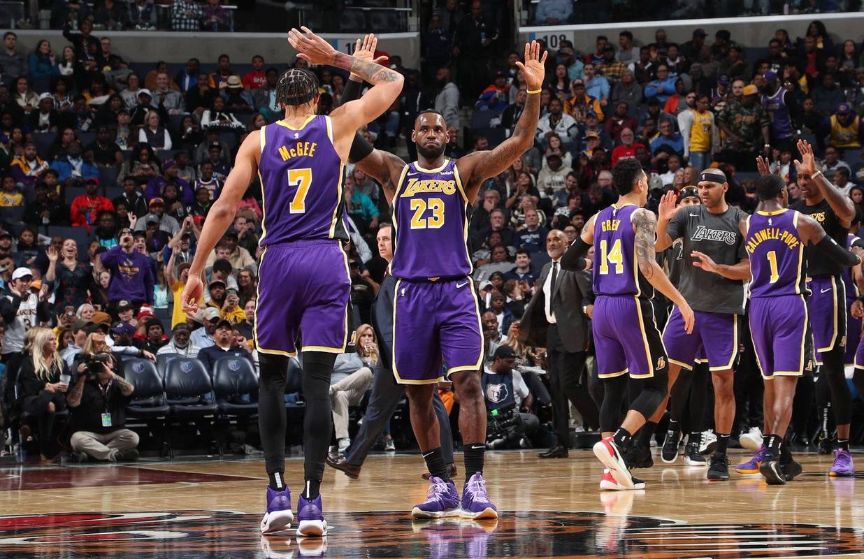 91-107！詹姆斯缺阵湖人三连胜终结，东契奇三双难改败局