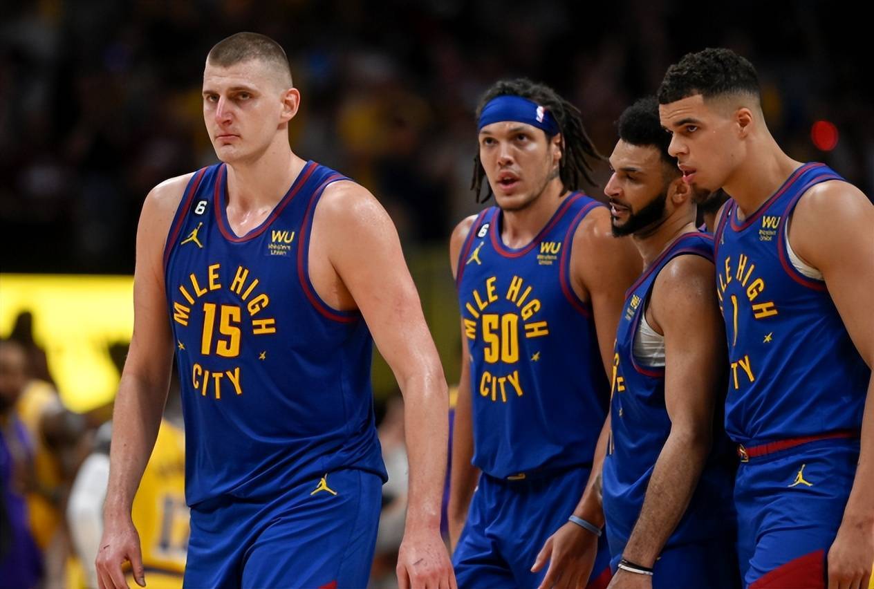 洛杉矶道奇队在 1963 年横扫洋基夺冠，库法克斯与德莱斯戴尔的组合无坚不摧