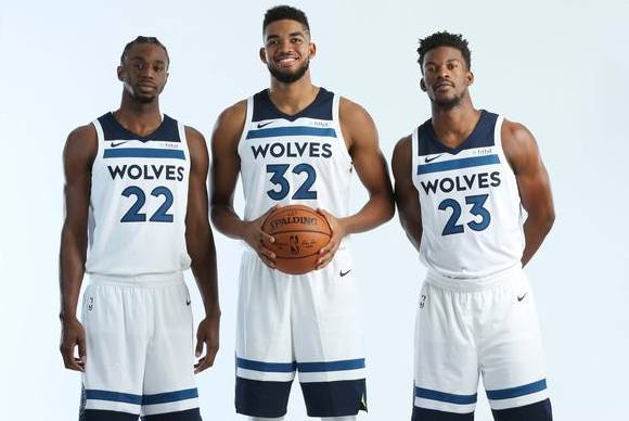 《绝区零》1.1版本“卧底蓝调”PV 新角色、新活动！