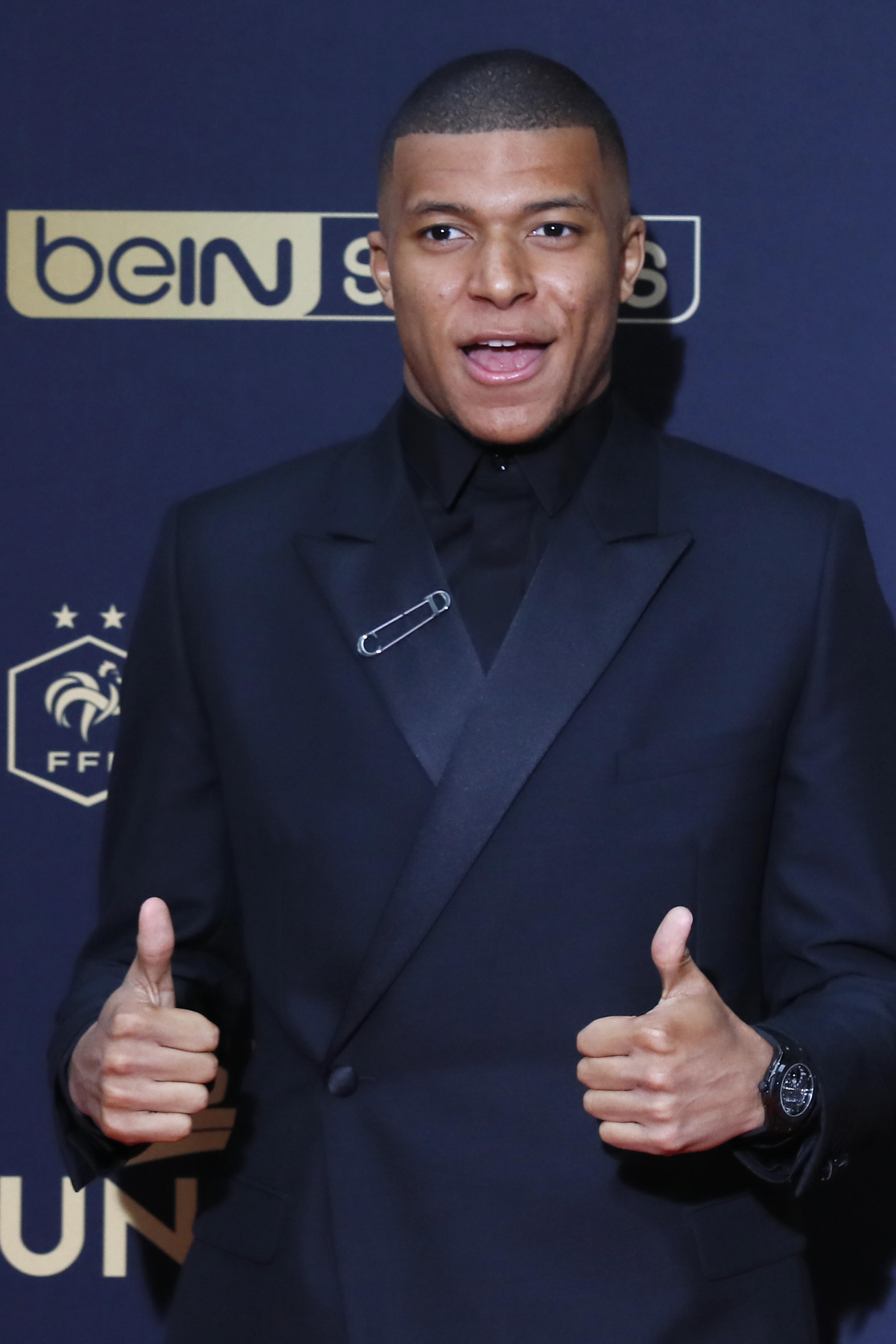 103天的等待！村上宗隆复出首打席就炸裂｜日职